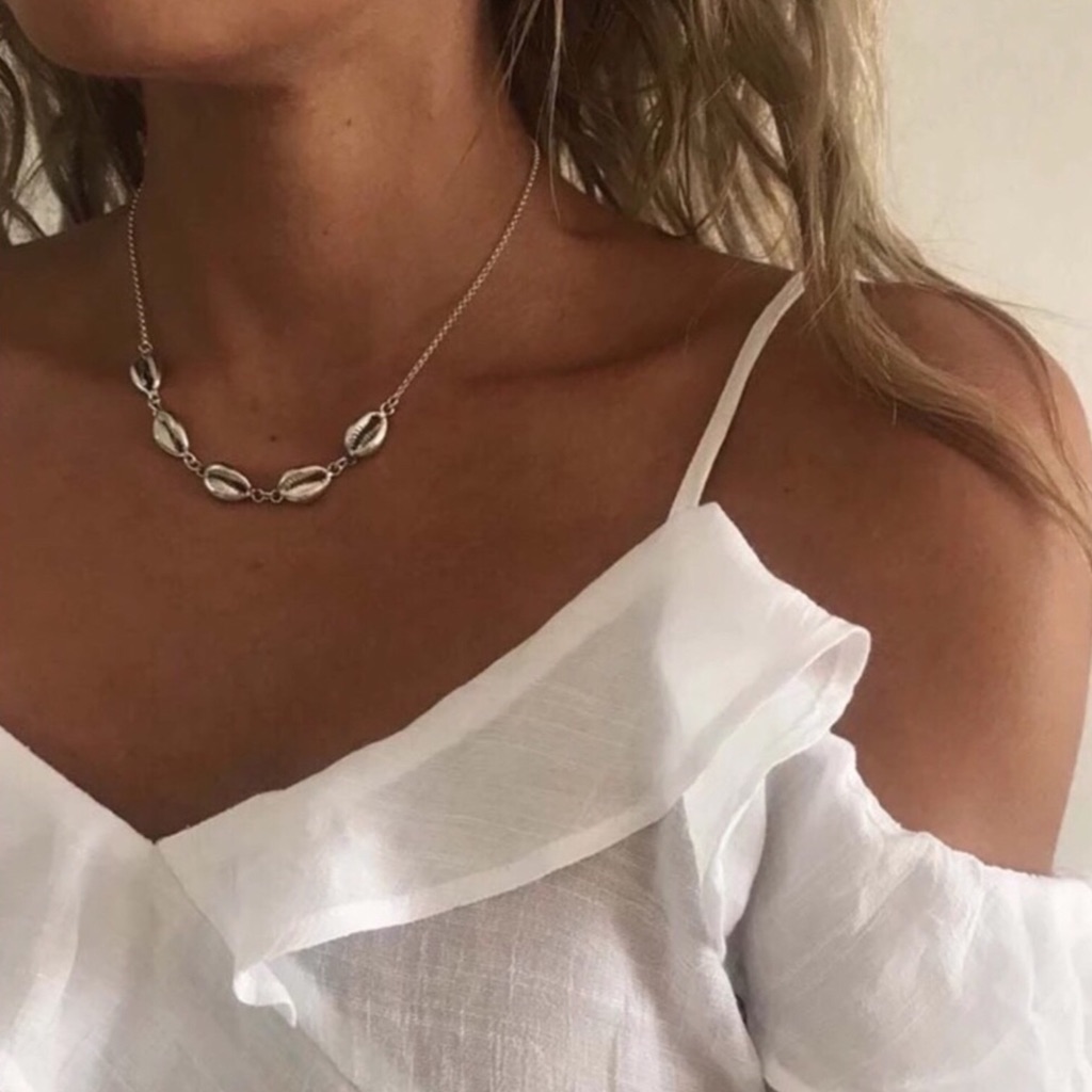 Nwt Modern Necklace Shells